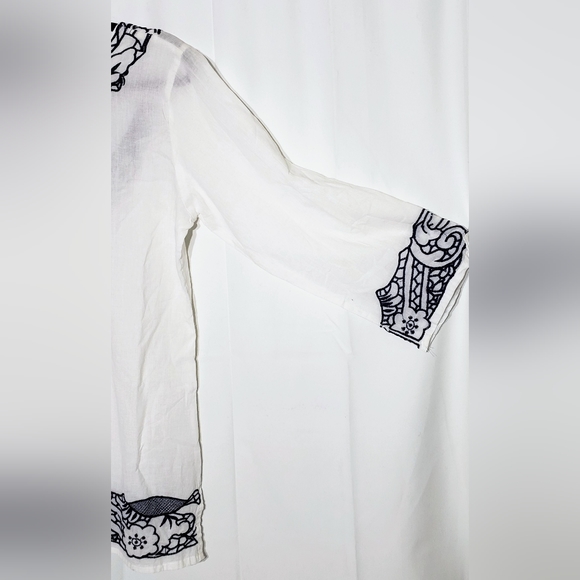 Boho tunic blouse, w/blue embroidered accents. NWT - Picture 7 of 10